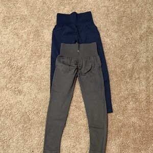 Halara VIRAL Butt Lifting Navy and Gray Leggings